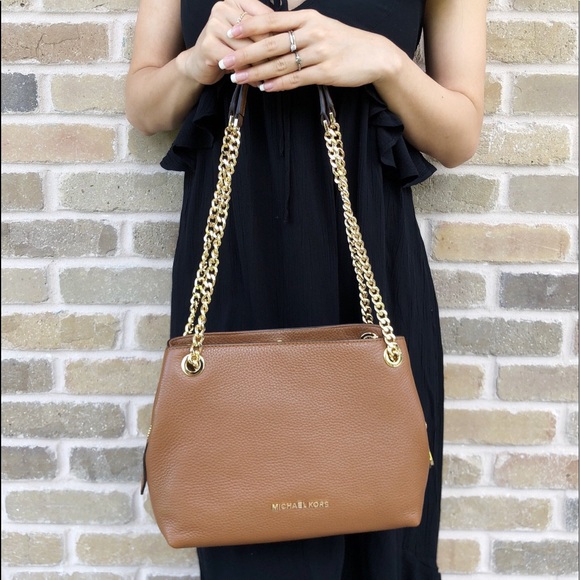 Michael Kors Handbags - Michael Kors Jet Set Medium Messenger Chain Tote